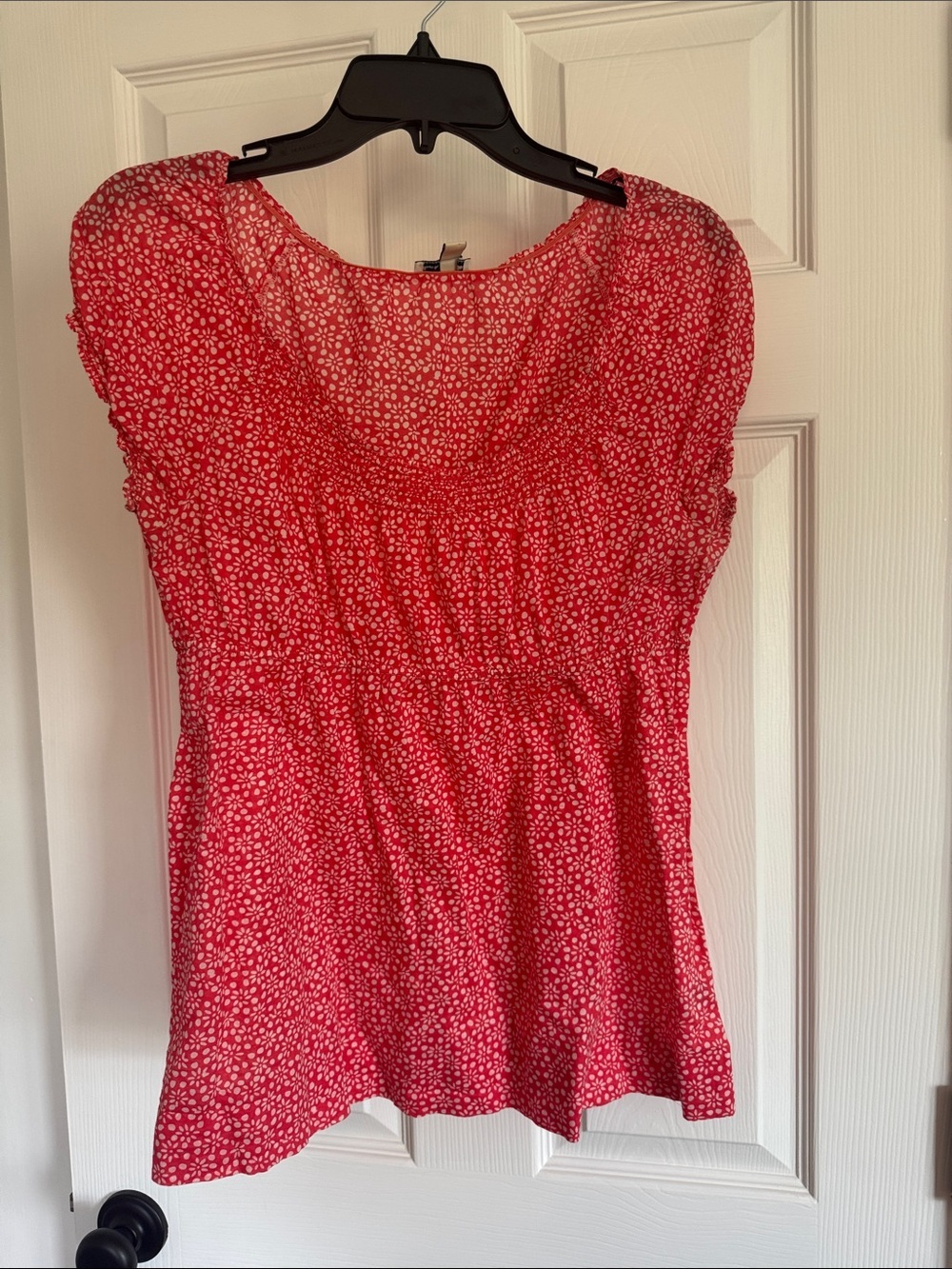 American Eagle Outfitters Red Floral Smocked Short-Sleeve Blouse